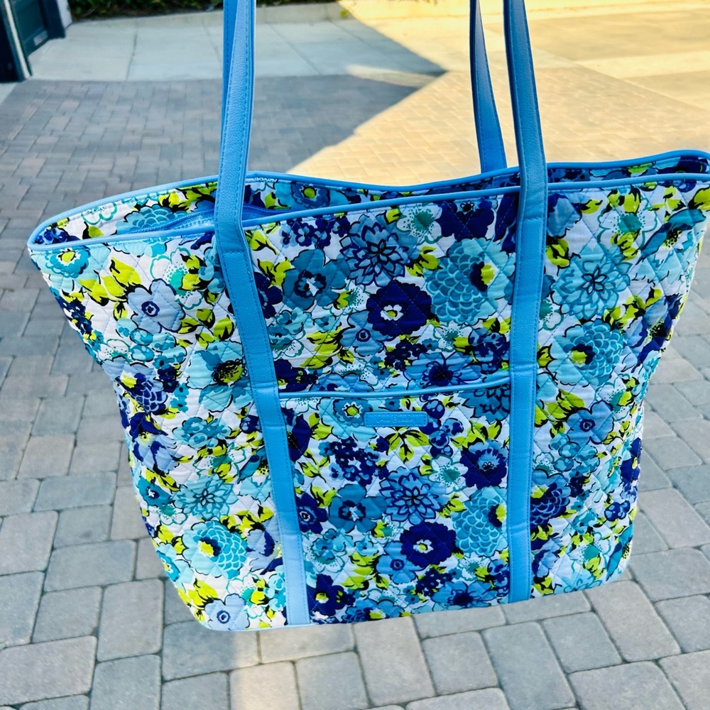 Vera Bradley Blue Floral Women's Bag